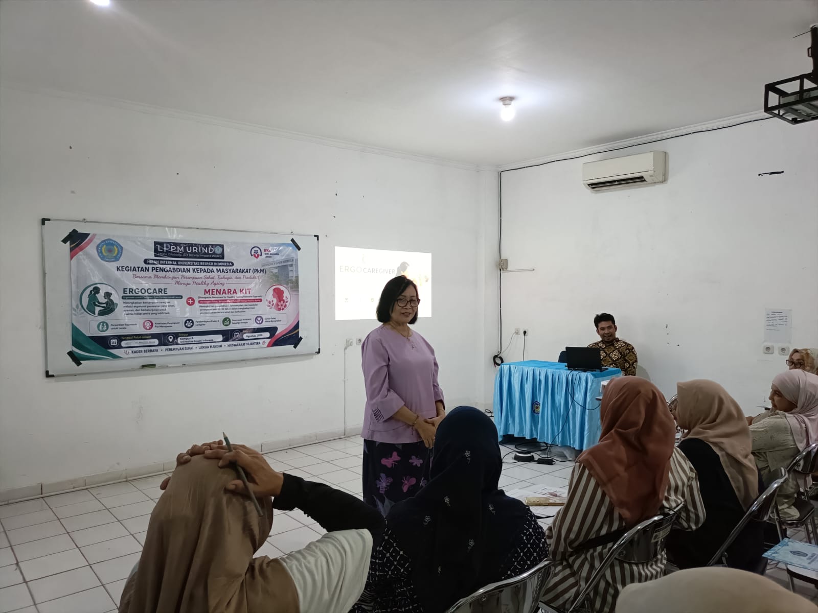 PkM Hibah Internal URINDO Tingkatkan Kapasitas Kader melalui Program ErgoCaregiver 